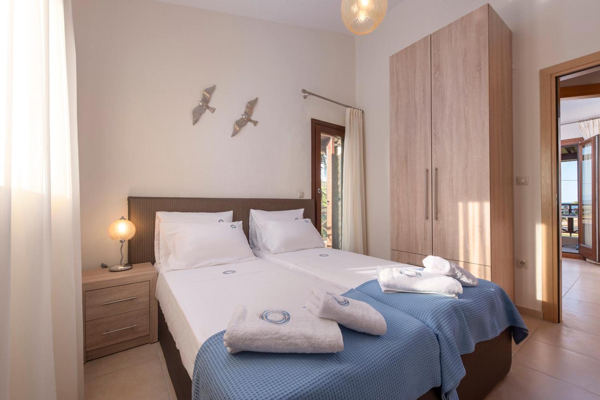 Terra D'Oro Villas Ierissos Room photo